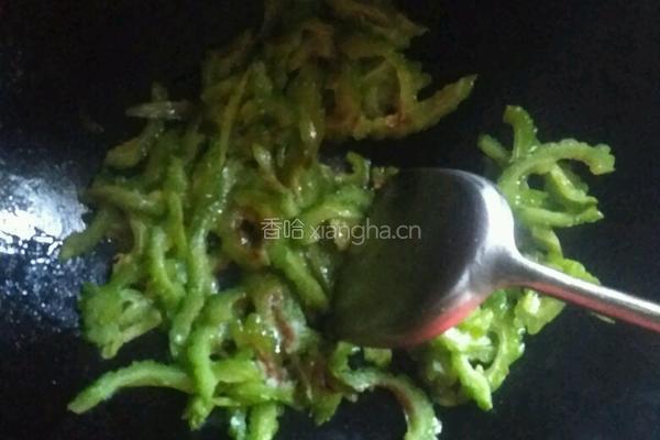 酱油炒苦瓜（减轻苦味）的做法图解6