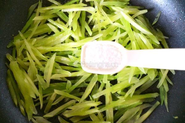 青笋炒鸡蛋的做法图解14
