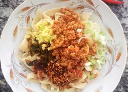 糟辣椒牛肉沫干拌面
