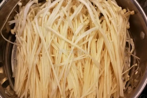 凉拌金针菇的做法图解3