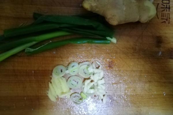 嫩笋五花肉丁的做法图解6