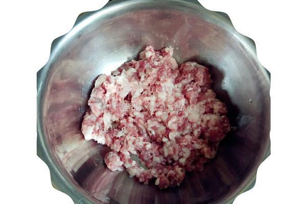 葱末肉丸蒸蛋的做法图解2