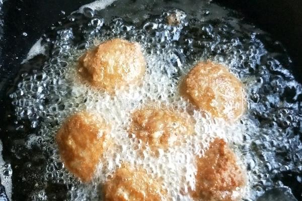 茄汁肉丸包鹌鹑蛋的做法图解5