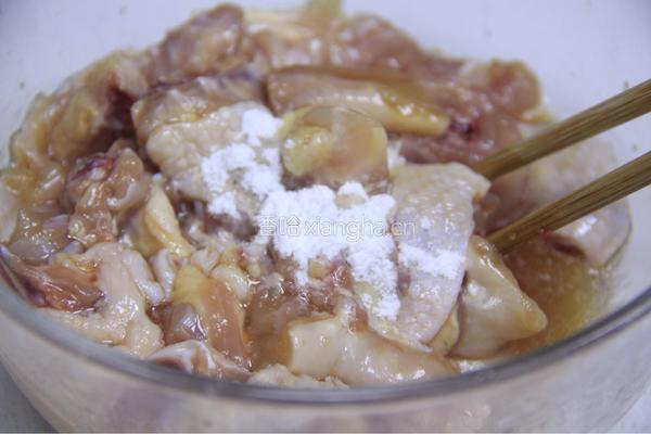 家常菜营养美味冬菇蒸鸡的做法图解4