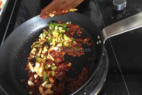 麻辣蒜香茄子的做法图解7