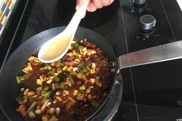 麻辣蒜香茄子的做法图解8