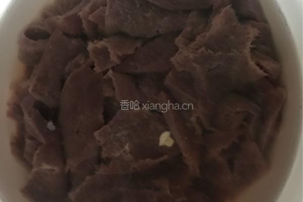 泡椒猪肝的做法图解1