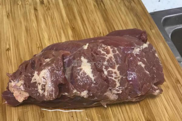 秘制麻辣牛肉酱的做法图解1