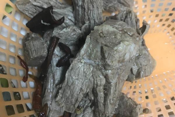 秘制麻辣牛肉酱的做法图解3