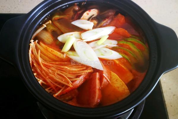 辣白菜饺子锅的做法图解13