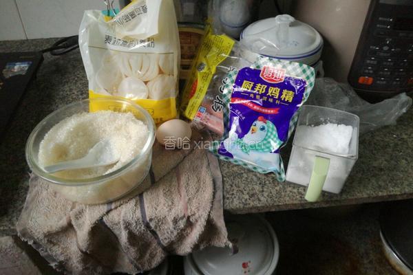 煎饼包热狗的做法图解1