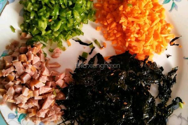 海鲜蔬菜饭团的做法图解1