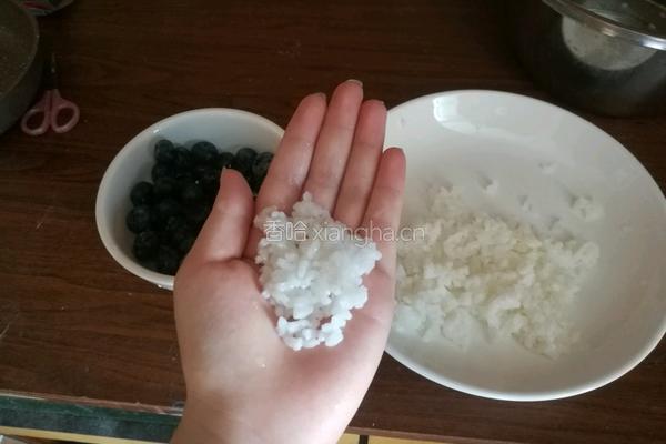蓝莓小饭团的做法图解5