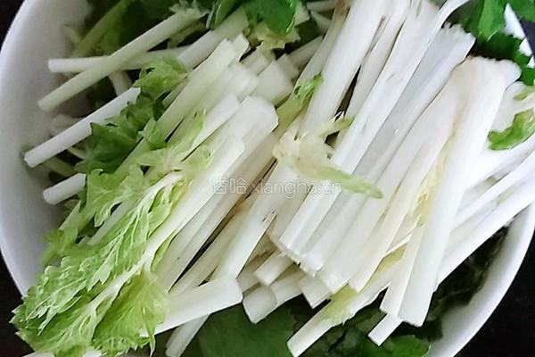 怪味吮指小龙虾的做法图解4