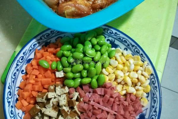 鸡翅包饭的做法图解1