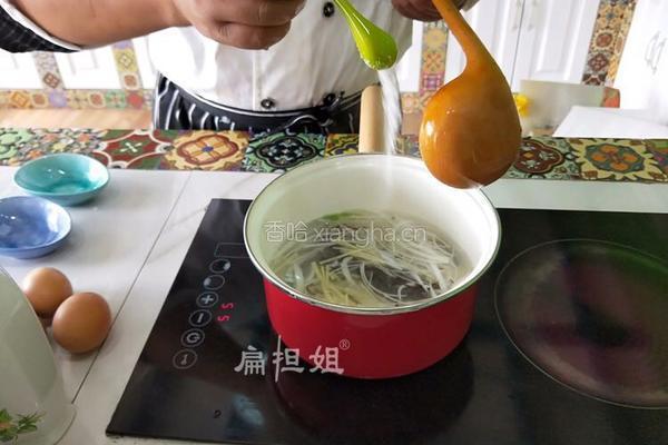 酸辣银鱼羹的做法图解6
