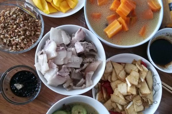 原谅我忘记单拍了～菜椒炒饺瓜