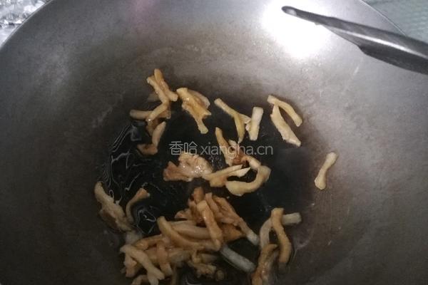 番茄油渣炒白菜的做法图解2