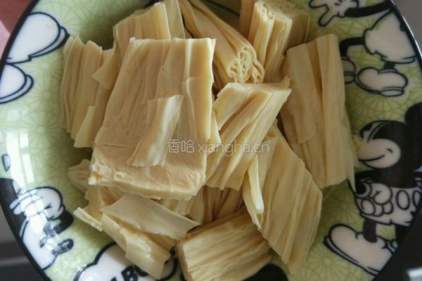 红烧豆腐泡腐竹油菜的做法图解1