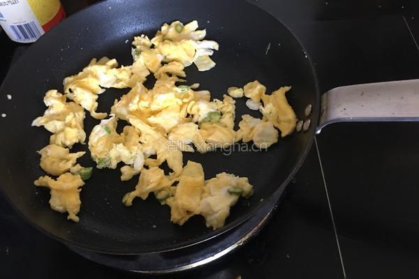 葱炒鸡蛋的做法图解4