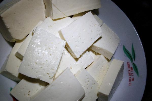香煎豆腐的做法图解2