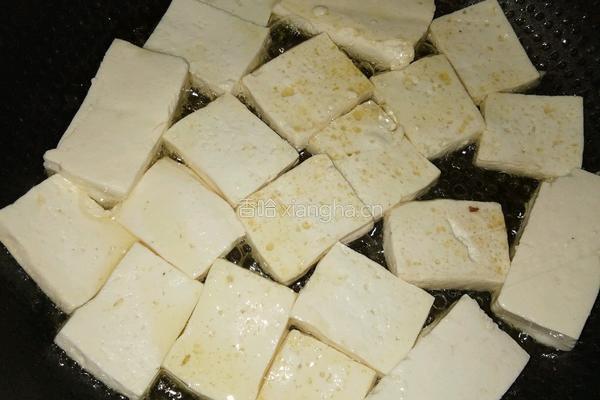 香煎豆腐的做法图解4