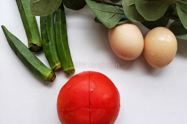 番茄秋葵鸡蛋饼的做法图解2