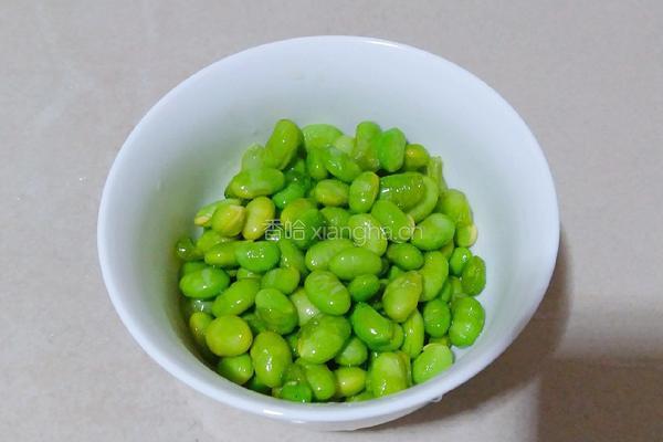 毛豆木耳烧丝瓜的做法图解5