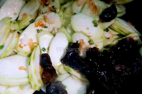 毛豆木耳烧丝瓜的做法图解7