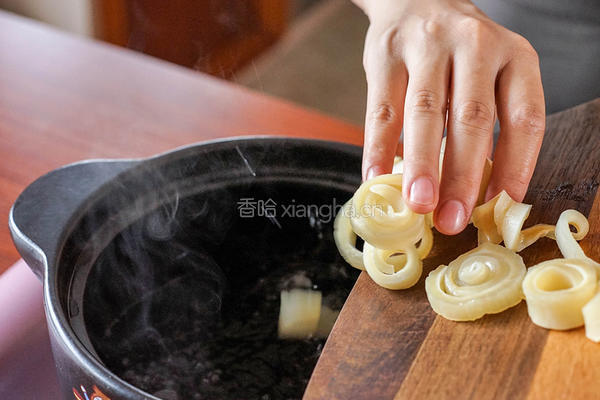 潮式鱼胶料理——鲍汁扣鱼胶！的做法图解1