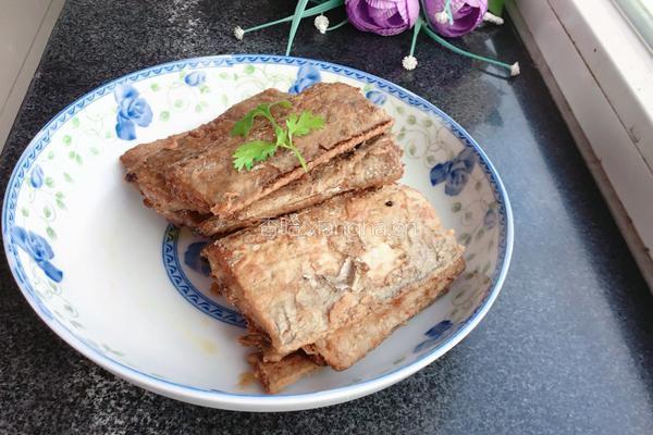 干炸带鱼的做法图解5
