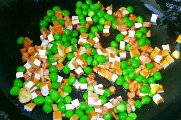 豌豆炒豆干的做法图解8