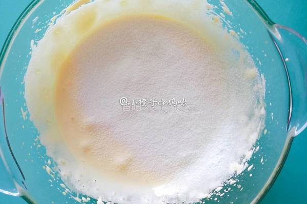 蛋黄溶豆的做法图解3