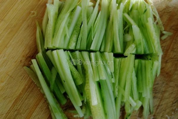 夏日清爽凉拌柠檬汁蔬菜鸡丝的做法图解5
