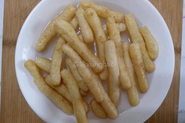 丝瓜烧豆果的做法图解1