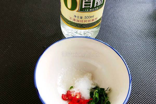 凉拌青笋的做法图解5