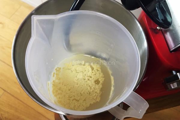 埃曼塔奶酪面包的做法图解4