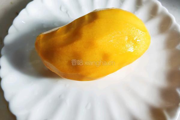 芒果玫瑰花的做法图解4