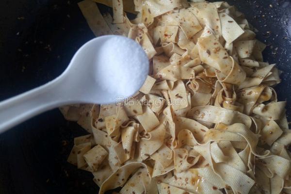 麻辣孜然干豆腐的做法图解16