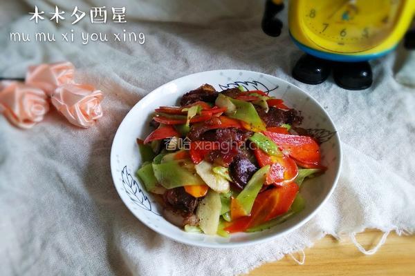 莴笋仔姜胡萝卜炒香肠的做法图解20