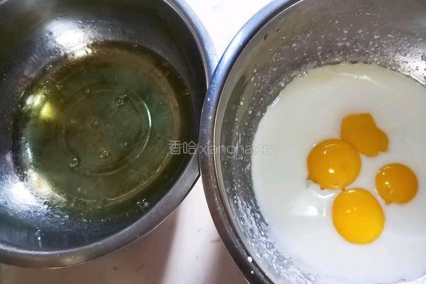 草莓酱蛋糕卷的做法图解4