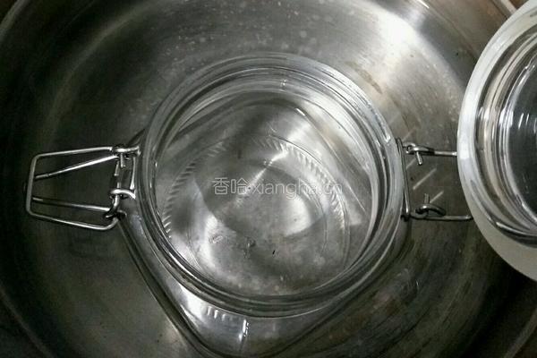 柠檬百香果蜂蜜茶的做法图解2