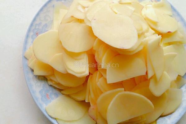 辣酱土豆片的做法图解3