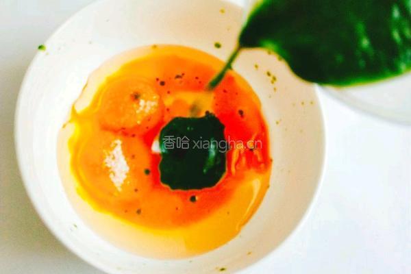 天然色素菠菜蛋糕卷的做法图解1