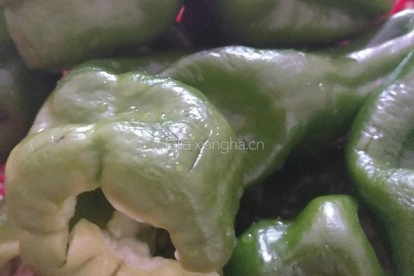 辣椒酿肉的做法图解1
