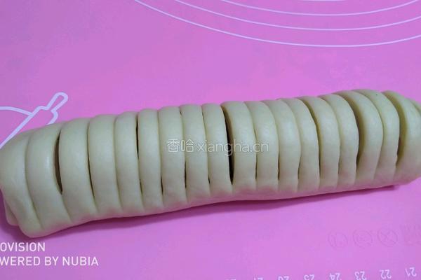 毛毛虫火腿包的做法图解7