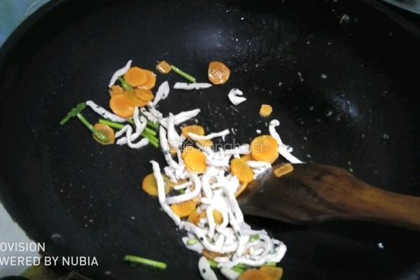 鸡丝蔬菜营养面的做法图解4