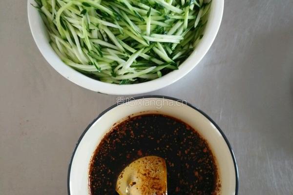 蒸凉面的做法图解4