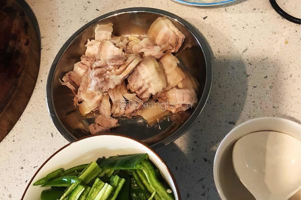 川渝回锅肉的做法图解2