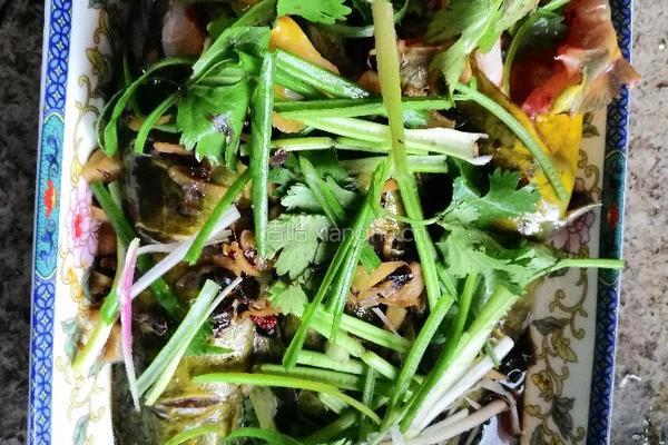 豆豉蒜蓉蒸黄骨鱼的做法图解3
